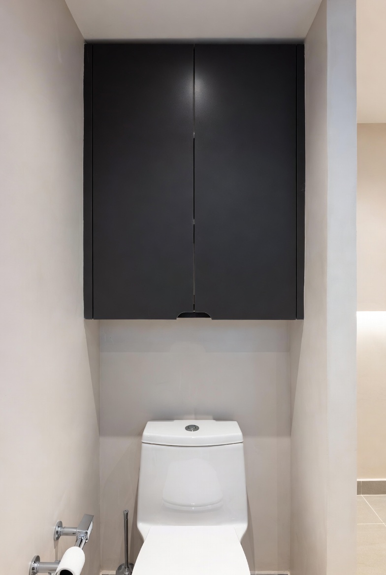 Closed Cabinets for a Clean Appearance