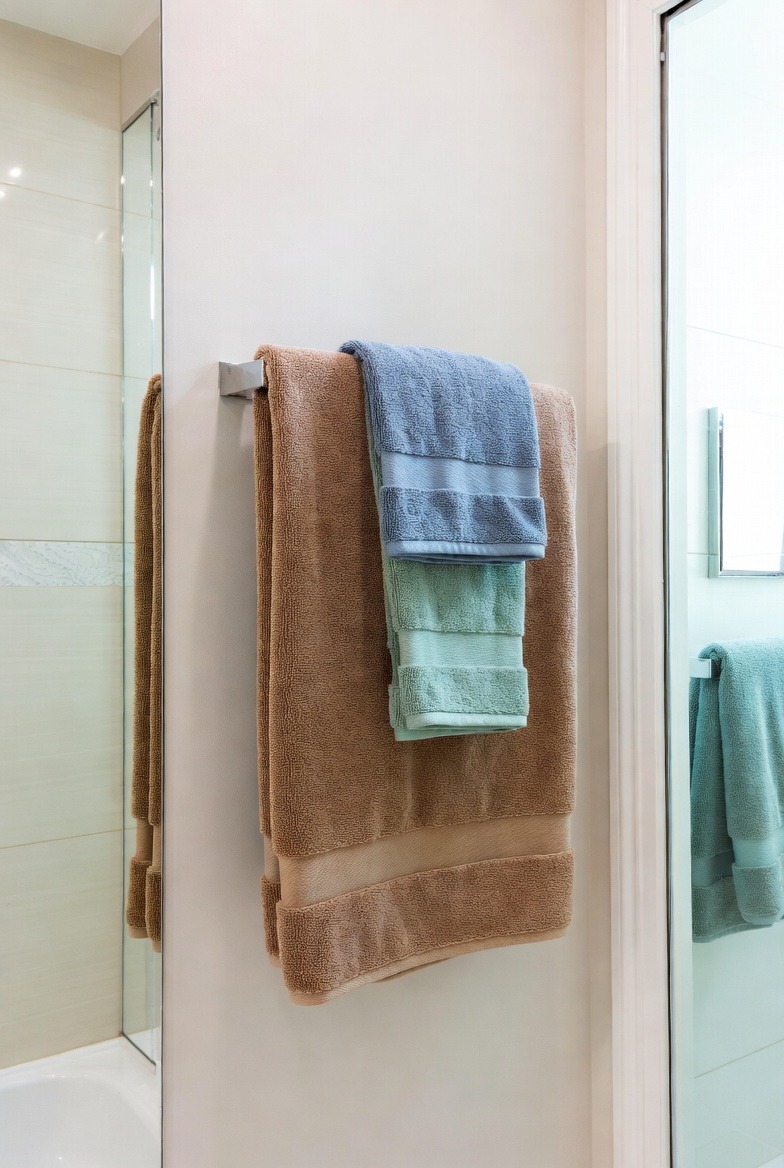 Layered Towels for Visual Depth