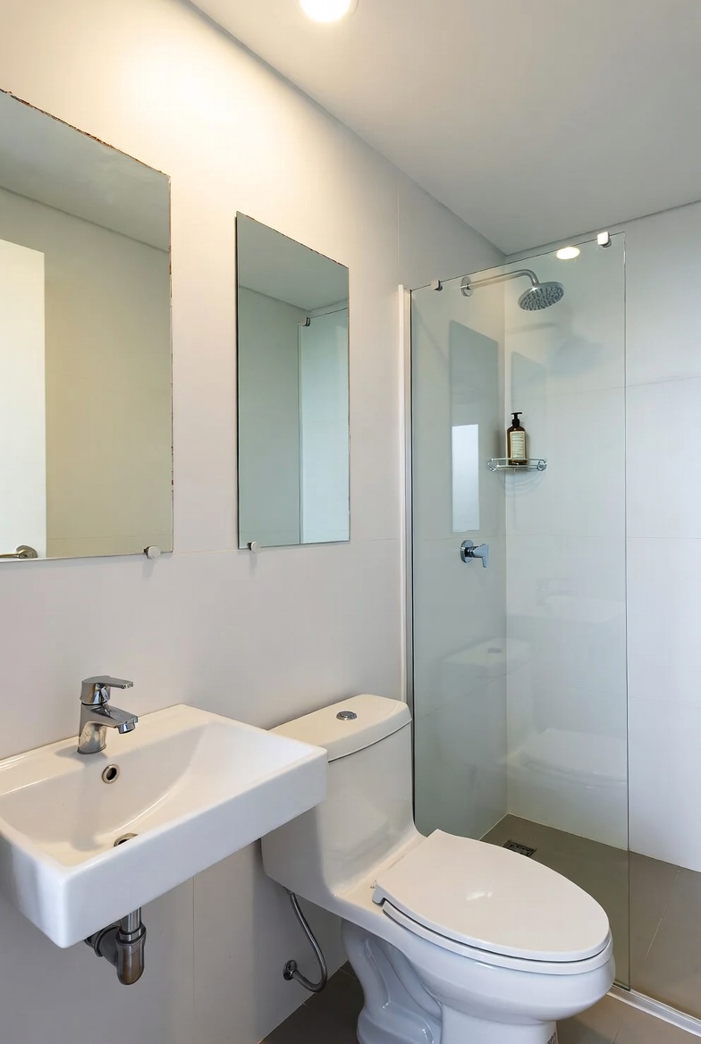 Making Small Bathrooms Feel Bigger with Light