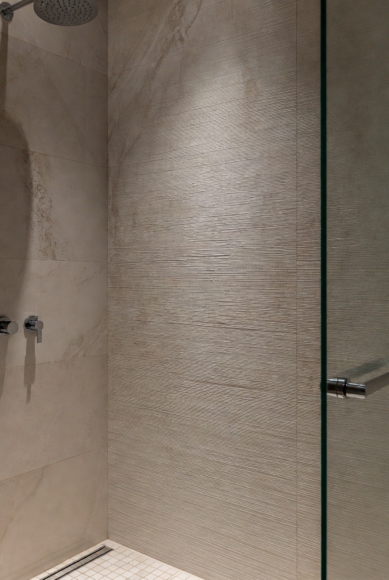 Textured Tiles for Depth and Movement