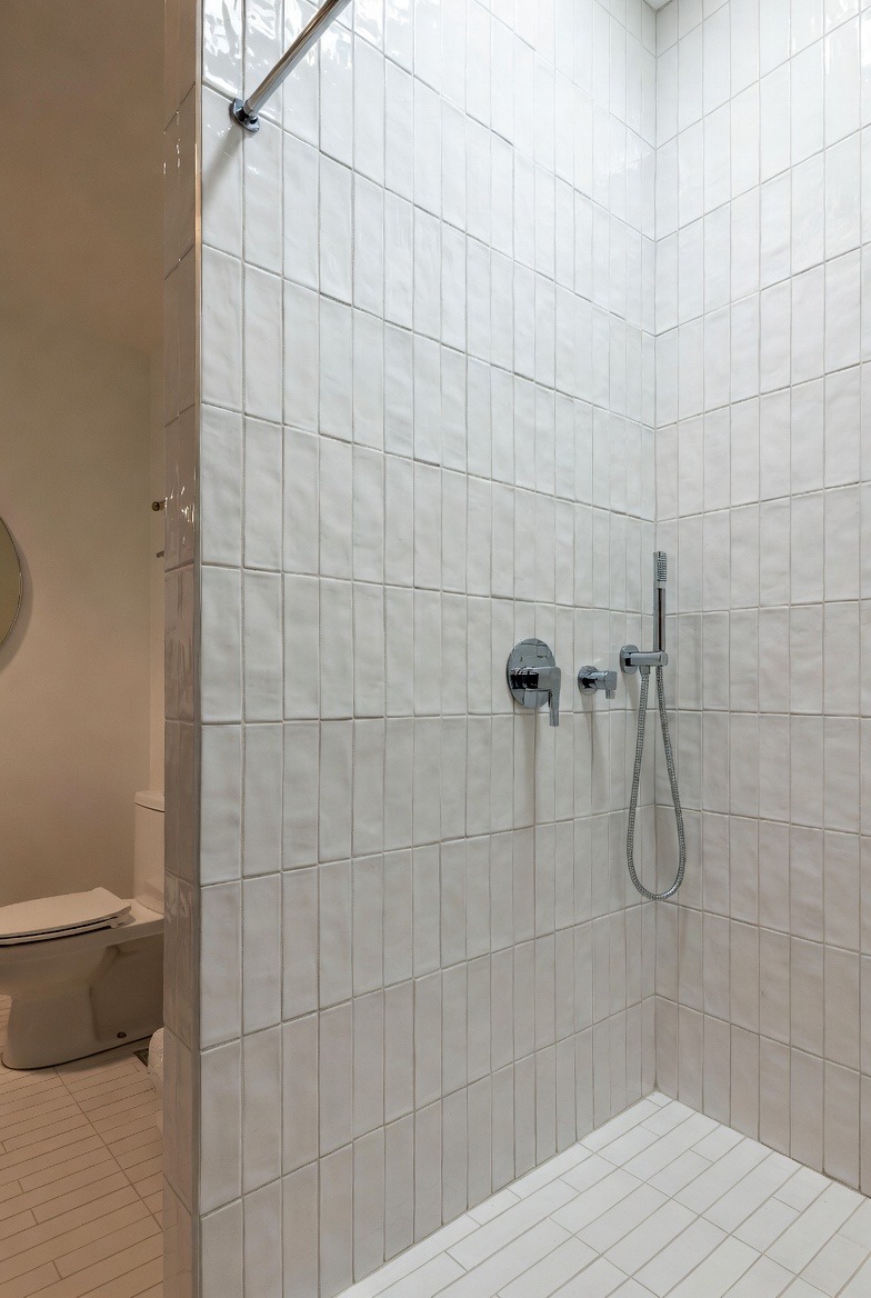 Vertical Tile Layouts for Height Illusion