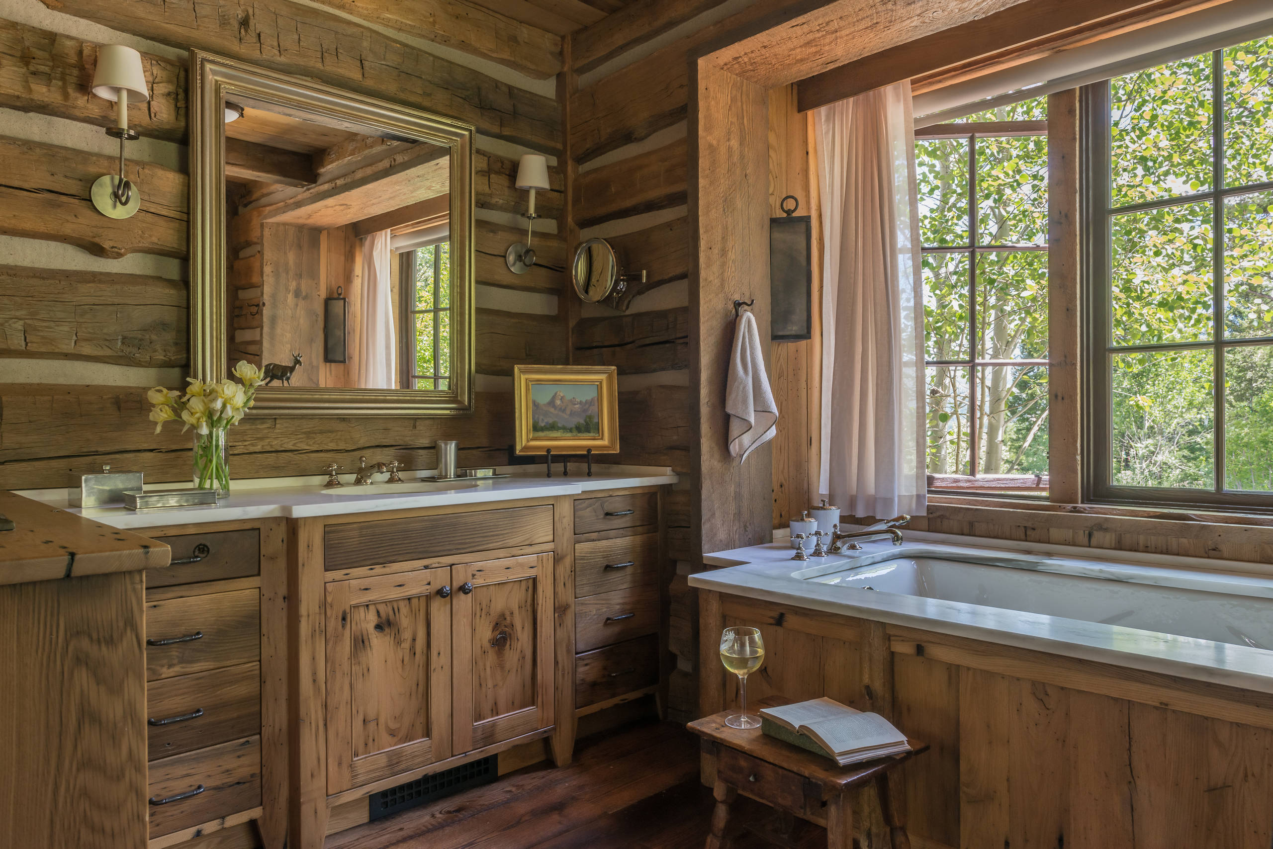 rustic bathroom decor
